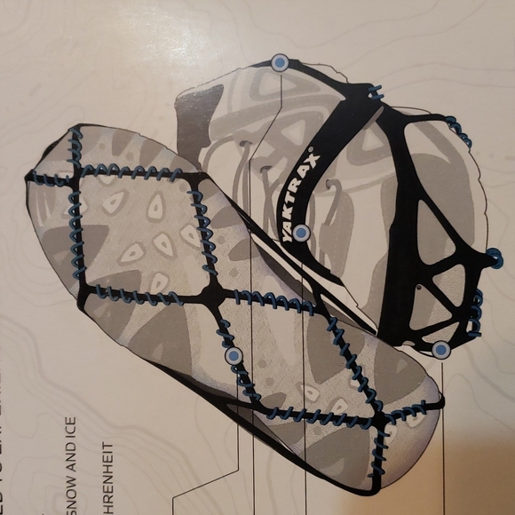 NWOT Yaktrax Pro - Picture 8 of 12